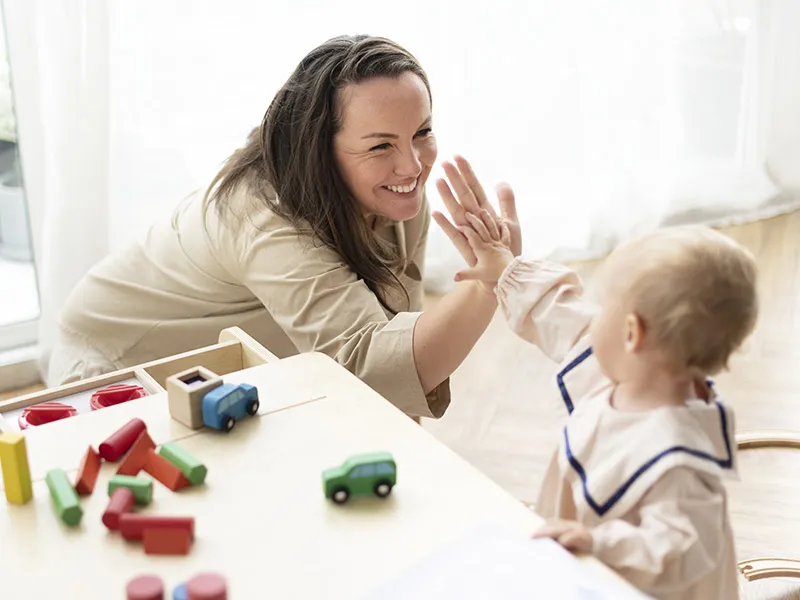 Bringing-your-child-to-daycare-for-the-first-time